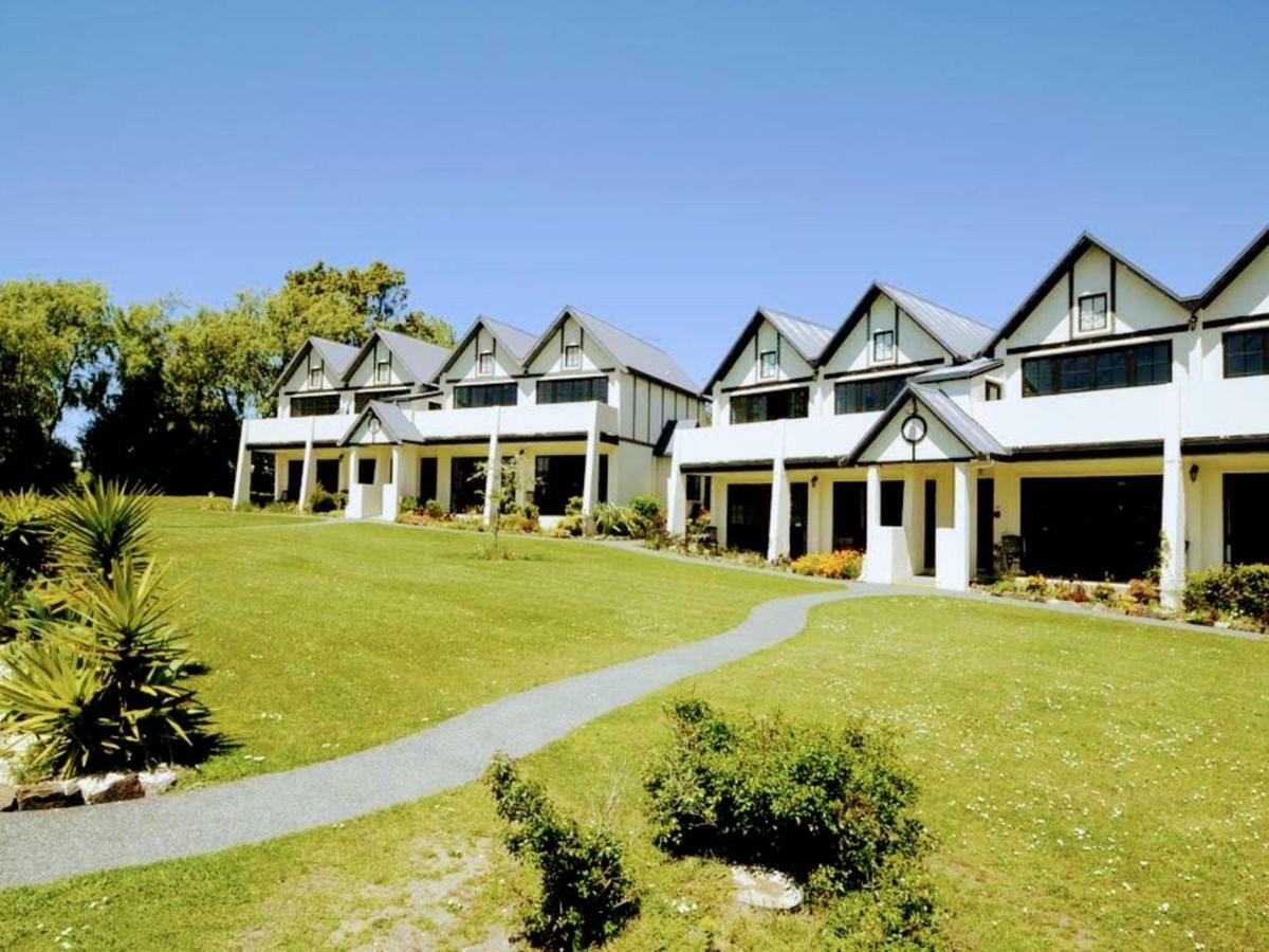 Salty Dog Inn Snells Beach Екстер'єр фото