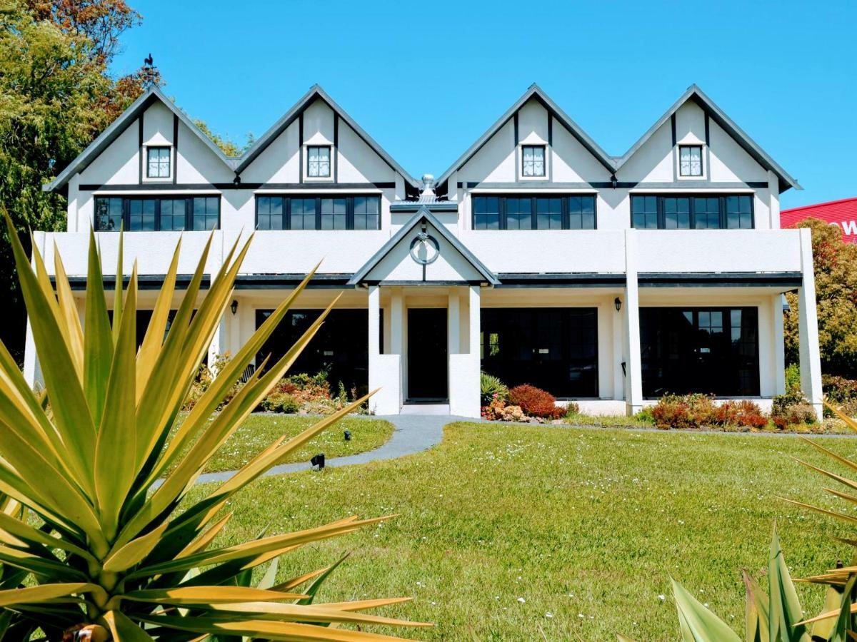 Salty Dog Inn Snells Beach Екстер'єр фото