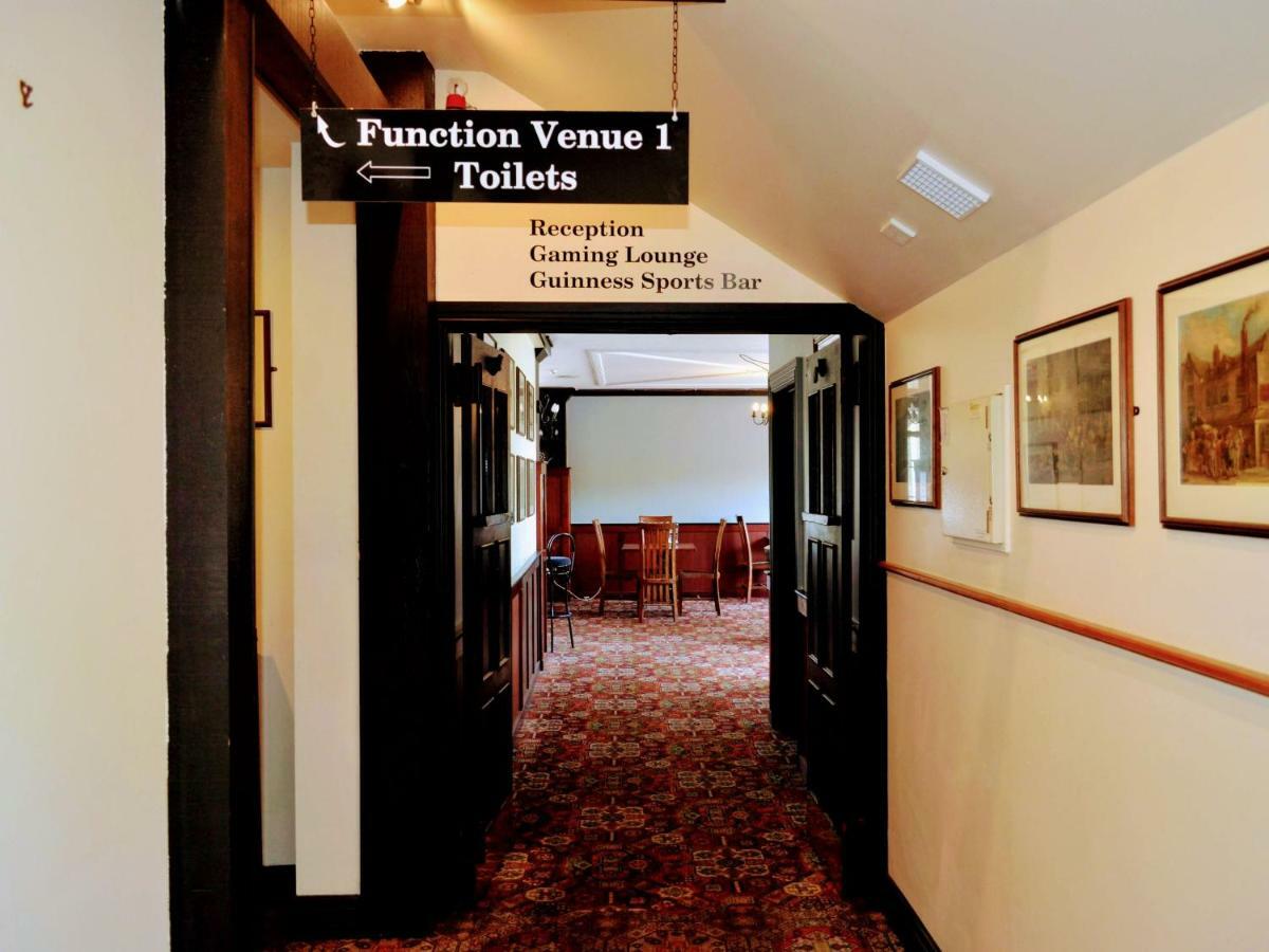 Salty Dog Inn Snells Beach Екстер'єр фото
