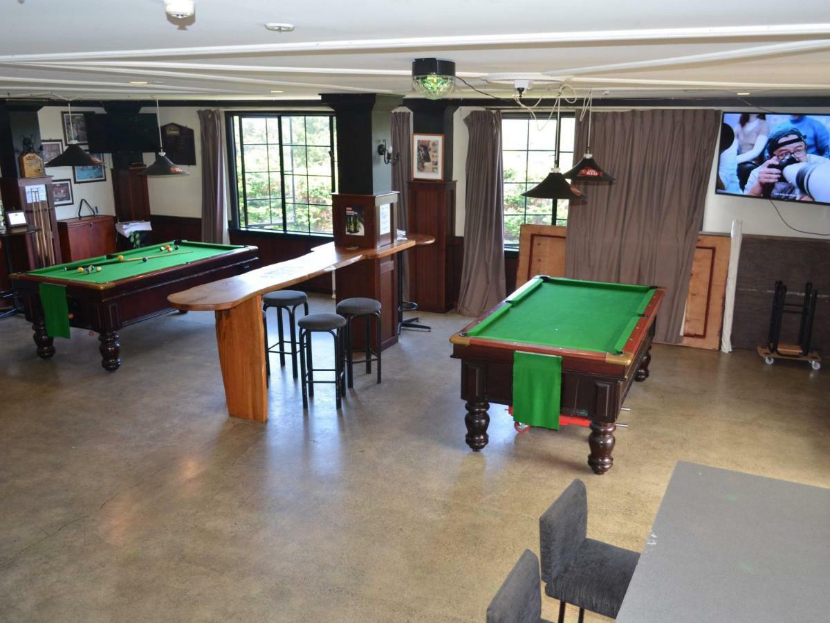 Salty Dog Inn Snells Beach Екстер'єр фото